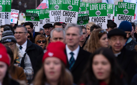 Abtreibungsgegner beim «March for Life» («Marsch für das Leben») in Washington am 20.01.2023. - Foto: Jose Luis Magana/AP/dpa