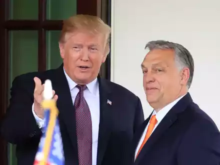Zwei, die sich verstehen: Donald Trump und Viktor Orban. - Foto: Manuel Balce Ceneta/AP/dpa