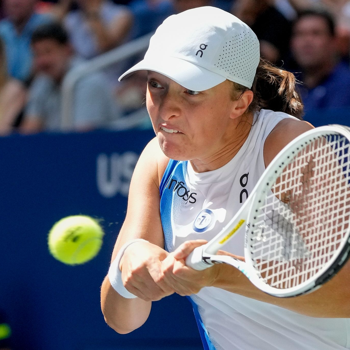 Iga Swiatek gewann in der zweiten Runde gegen Daria Saville. - Foto: Mary Altaffer/AP