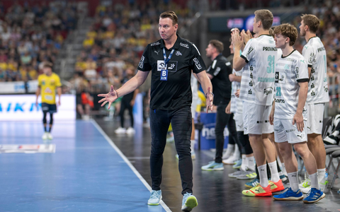 Trainer Filip Jicha und THW Kiel haben bei HC Eurofarm Pelister in Nordmazedonien gewonnen. - Foto: David Inderlied/dpa