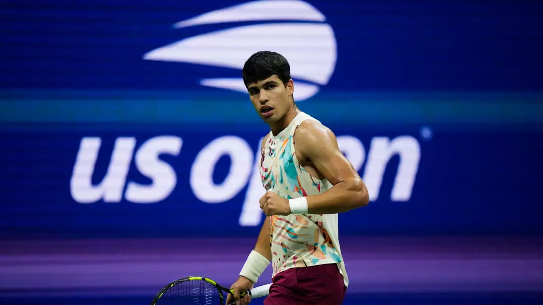 Carlos Alcaraz hat bei den US Open die dritte Runde erreicht. - Bild: Frank Franklin II/AP