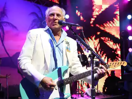 Der Sänger Jimmy Buffett ist laut Angaben auf seinen Social-Media-Kanälen im Alter von 76 jahren gestorben. - Foto: Matt Sayles/Invision/AP/dpa