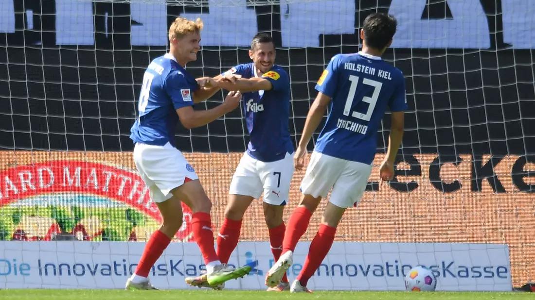 Holstein Kiel konnte daheim drei Punkte gegen den SC Paderborn einfahren. - Bild: Michael Schwartz/dpa