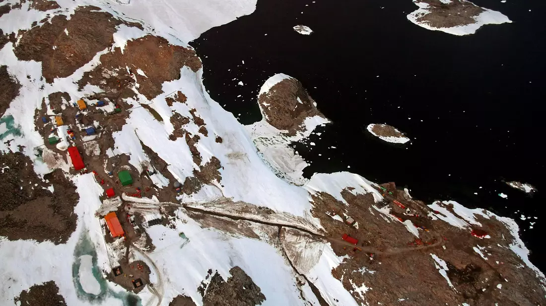 Die australische Antarktis-Forschungsstation Casey Station an der Vincennes Bay. - Bild: epa Blackwood/Pool/epa/dpa