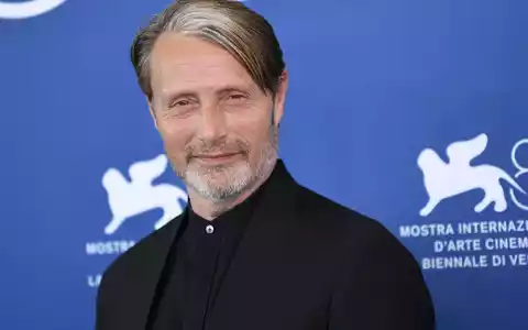 Der dänische Schauspieler Mads Mikkelsen in Venedig. - Foto: Jin Mamengni/XinHua/dpa