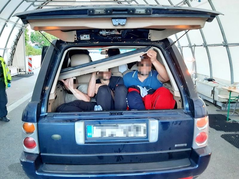 Bundespolizeidirektion München: Grenzpolizeiliche Jahresbilanz der Bundespolizeiinspektion Rosenheim / Enormer Anstieg an Feststellungen unerlaubt eingereister Personen im Herbst 2023 - Foto: presseportal.de