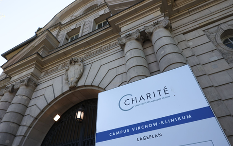 Nach dem Tod von zwei Patienten der  Charité in Berlin steht ein Kardiologe unter Mordverdacht. - Foto: Joerg Carstensen/dpa