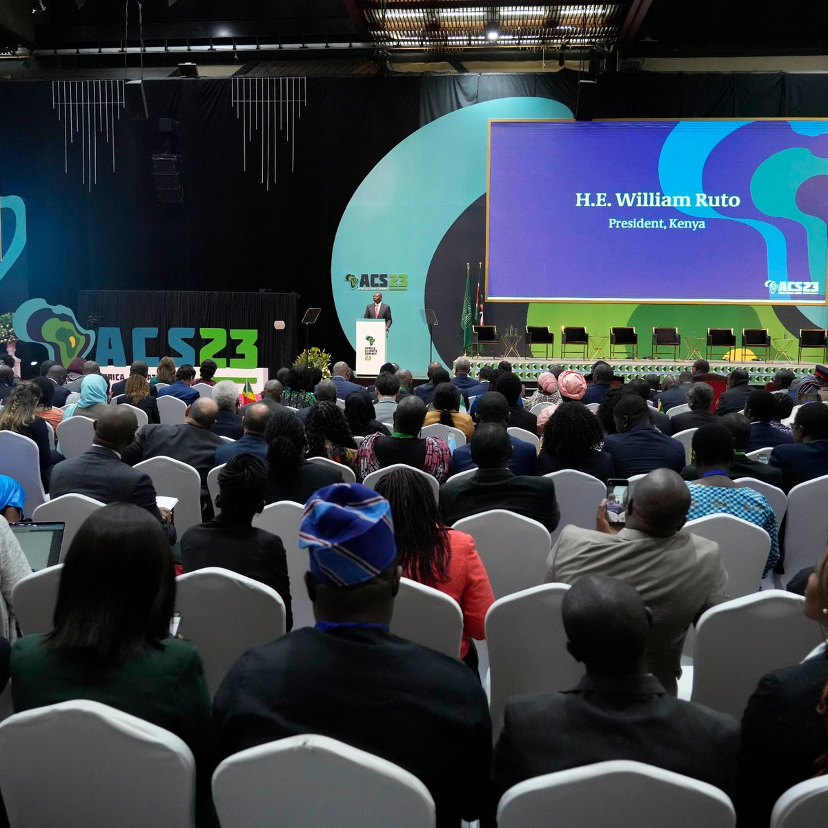 Kenias Präsident William Ruto will, dass Billionen US-Dollar auf dem Kontinent investiert werden. - Foto: Khalil Senosi/AP/dpa