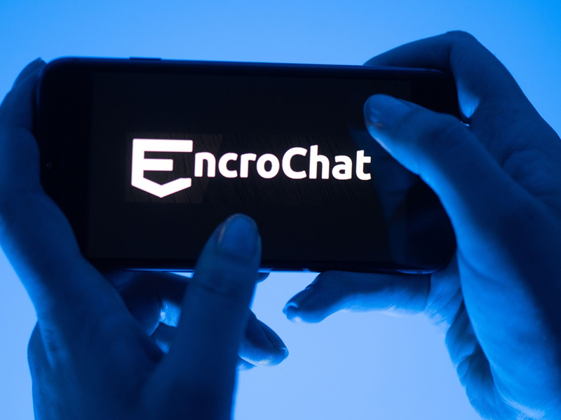 Encrochat war ein verschlüsseltes Kommunikationssystem, mit dem Kriminelle Straftaten wie Drogengeschäfte, Mordanschläge, Überfälle und Geldwäsche organisierten. - Foto: Sebastian Kahnert/dpa