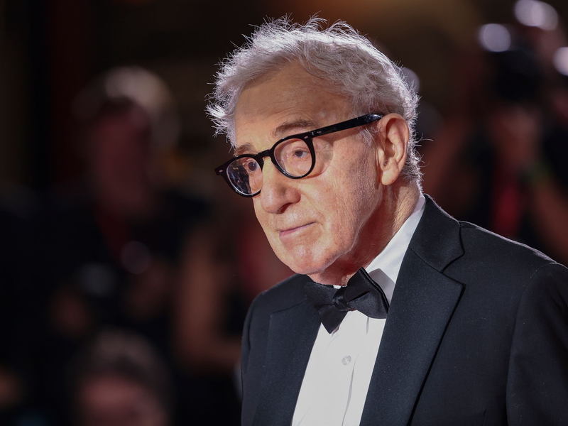 Woody Allen, jüdischer Regisseur aus den USA, spricht in einem Interview über Antisemitismus. - Foto: Vianney Le Caer/Invision/AP/dpa