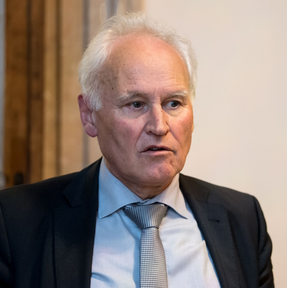 Erwin Huber kritisiert das Verhalten von Bayerns Vize-Ministerpräsident Hubert Aiwanger (Archivbild). - Foto: picture alliance / Sven Hoppe/dpa