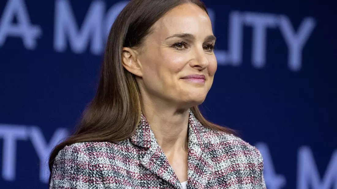 Schauspielerin Natalie Portman auf der Automobil-Aussstellung IAA. - Bild: Sven Hoppe/dpa