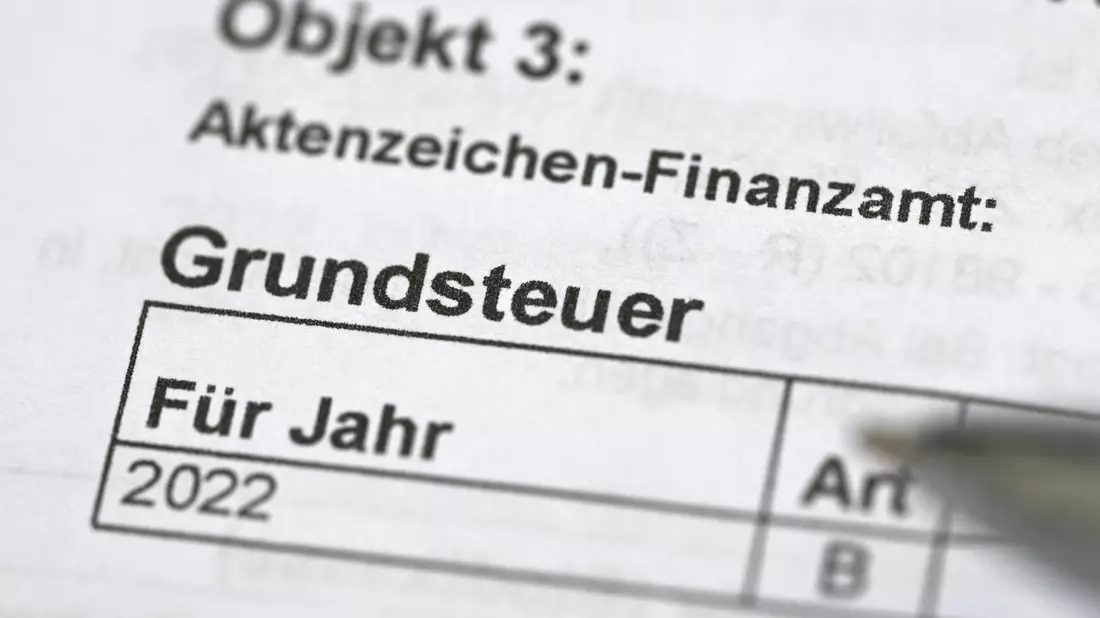 Unter dem Strich haben Städte und Gemeinden in Deutschland 2022 einen Überschuss von 2,4 Milliarden Euro erwirtschaftet. - Bild: Bernd Weißbrod/dpa