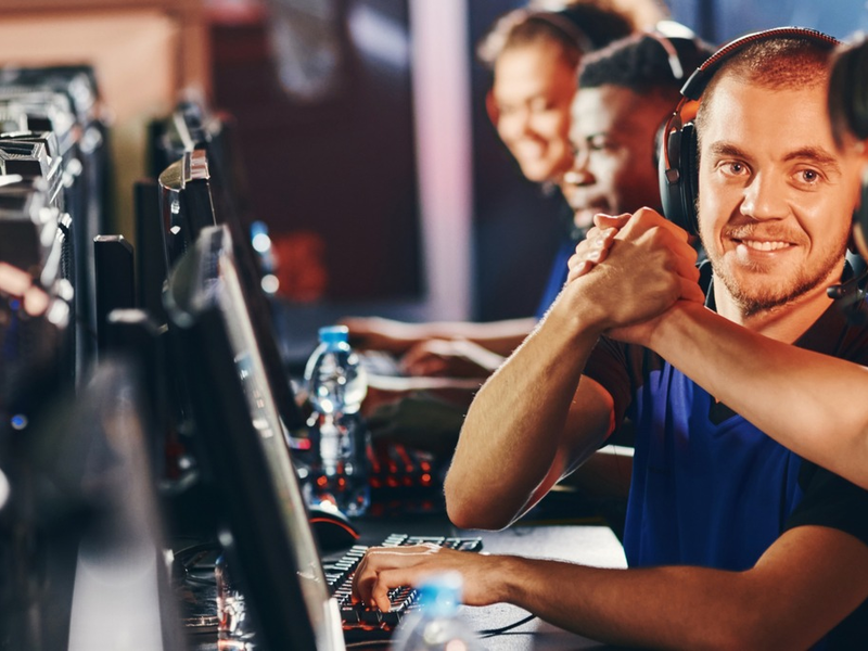 Gaming-Branche prägt neue Arbeitsweisen / Unternehmen bestätigen: KI hat positiven Einfluss auf Weiterbildung - Foto: presseportal.de