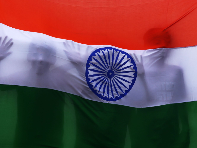 Die Flagge Indiens: Manche radikale Hindus stören sich am Landesnamen. - Foto: Sri Loganathan/ZUMA/dpa