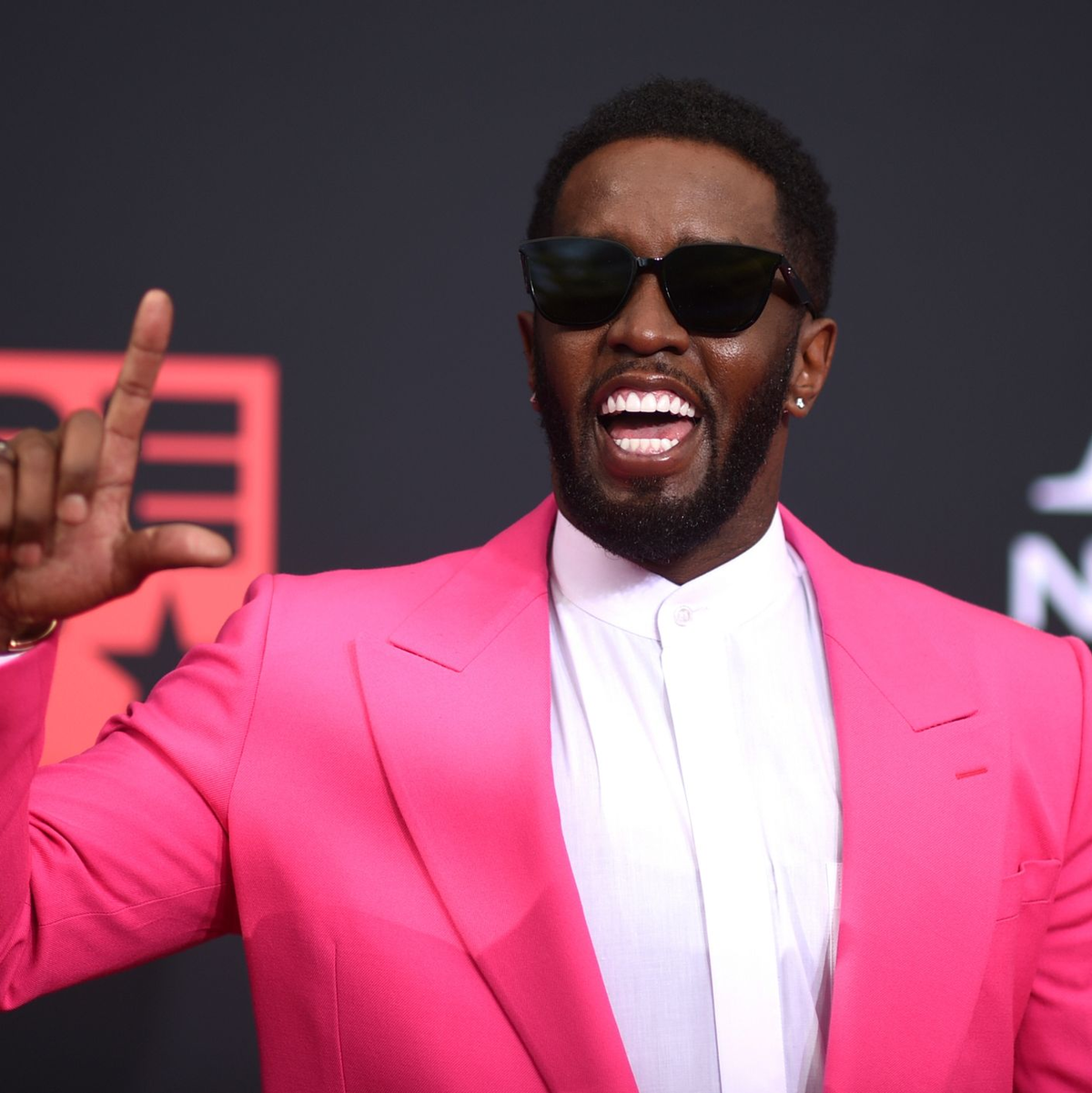 US-Rapper Sean «Diddy» Combs kann sich bald eine weitere Auszeichnung ins Regal stellen. Er wird bei den diesjährigen MTV Video Music Awards mit dem «Global Icon Award» geehrt. - Foto: Richard Shotwell/Invision via AP/dpa