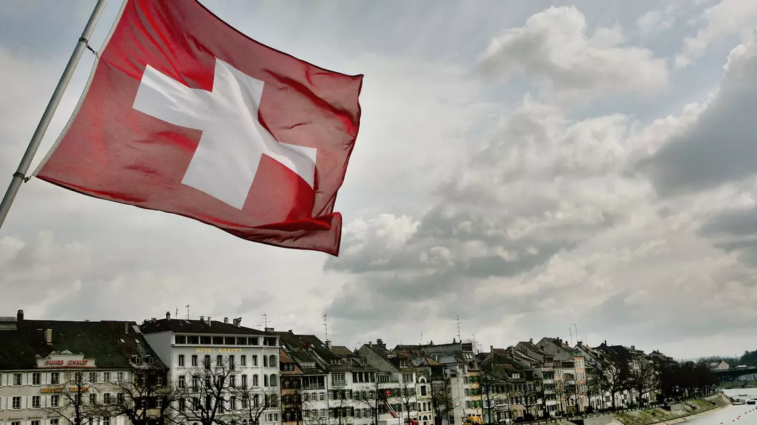 In der Schweiz nimmt die Präsenz deutscher Staatsbürger zu. - Bild: Oliver Berg/dpa