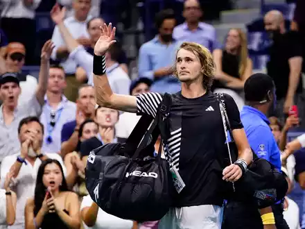 Alexander Zverev ist bei den US Open an Carlos Alcaraz gescheitert. - Foto: Frank Franklin II/AP/dpa