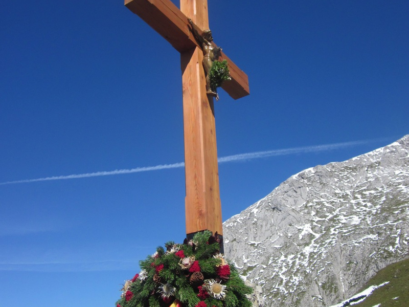 HZA-RO: 62. Zöllner-Bergmesse am Pfaffenkegel am 08.09.2024 11:30 Uhr / Gedenken an den bekannten Bergsteiger Albert Hirschbichler und an die Verstorbenen des Hauptzollamts Rosenheim - Foto: presseportal.de