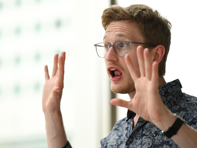 Thomas Guggeis übernimmt in Frankfurt eine Doppelrolle: als Generalmusikdirektor der Oper und als Leiter der Museumskonzerte. - Foto: Arne Dedert/dpa