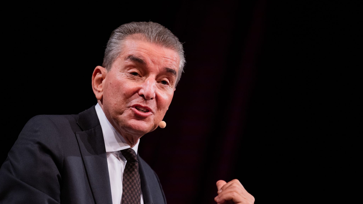 Der Publizist Michel Friedman beim Literaturfestival lit.Cologne Spezial im Oktober 2022. - Foto: Rolf Vennenbernd/dpa