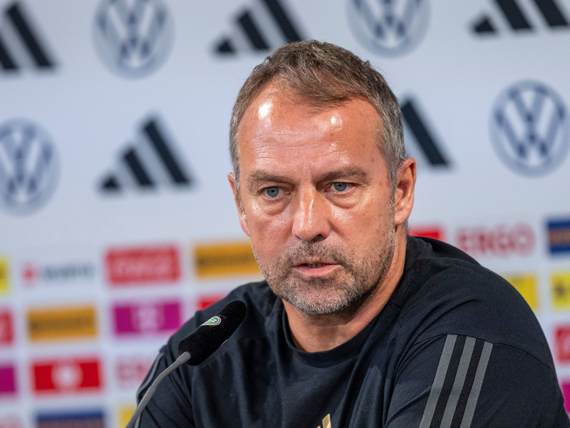 Bundestrainer Hansi Flick hat seine Pläne vor dem Länderspiel gegen Japan verraten. - Foto: David Inderlied/dpa