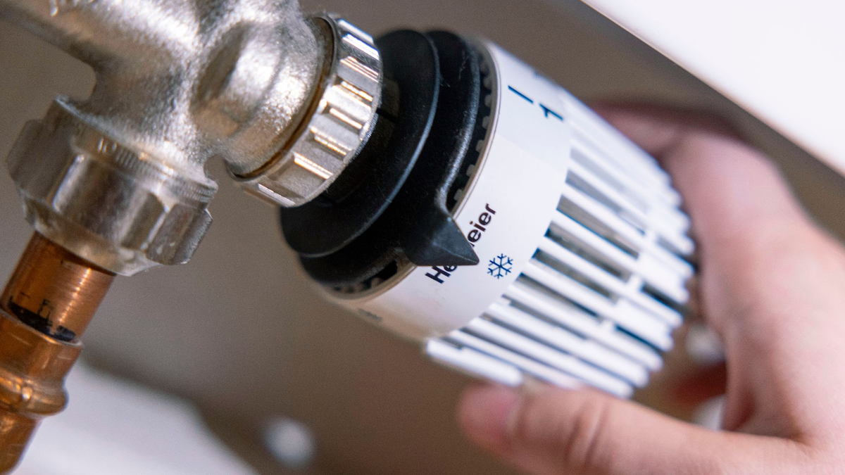 Das Heizungsgesetz soll das Heizen in Deutschland durch einen schrittweisen Austausch von Öl- und Gasheizungen klimafreundlicher machen. - Foto: Thomas Banneyer/dpa