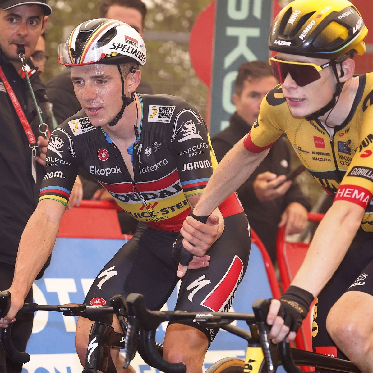 Der Däne Jonas Vingegaard (r) und der Belgier Remco Evenepoel. - Foto: Pep Dalmau/Belga/dpa/Archivbild