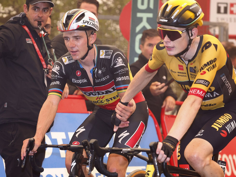 Der Däne Jonas Vingegaard (r) und der Belgier Remco Evenepoel. - Foto: Pep Dalmau/Belga/dpa/Archivbild