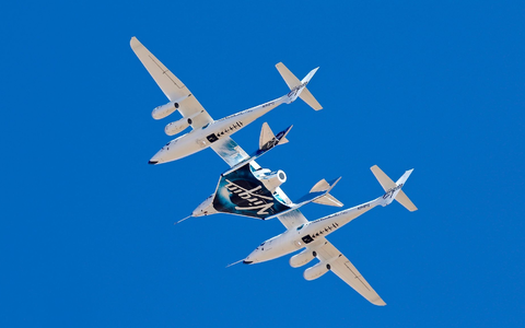 Kurztrip ins All? Das Unternehmen Virgin Galactic macht's mit dem Raumflugzeug «VSS Unity» möglich. - Foto: Matt Hartman/FR171313 AP/dpa
