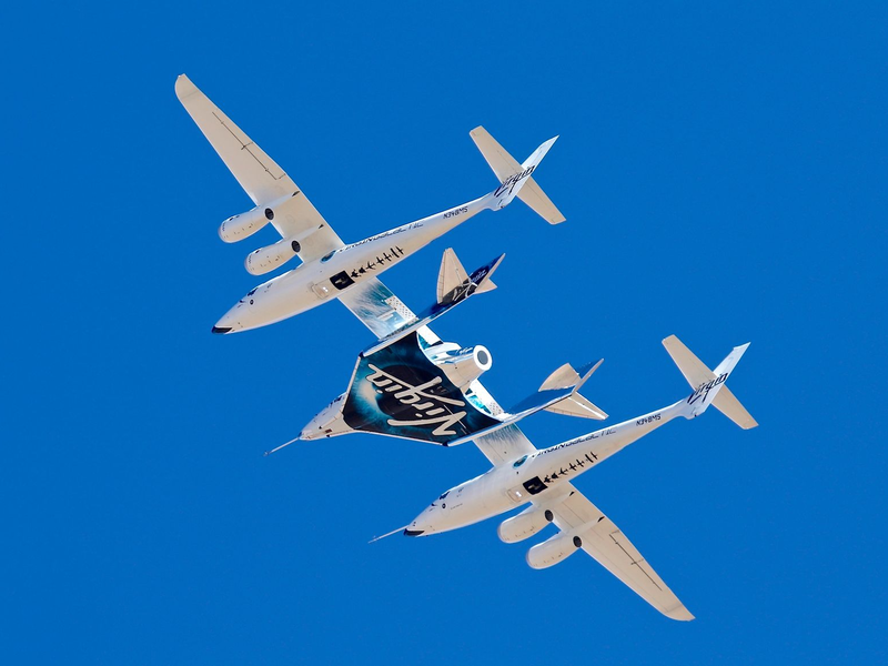 Kurztrip ins All? Das Unternehmen Virgin Galactic macht's mit dem Raumflugzeug «VSS Unity» möglich. - Foto: Matt Hartman/FR171313 AP/dpa