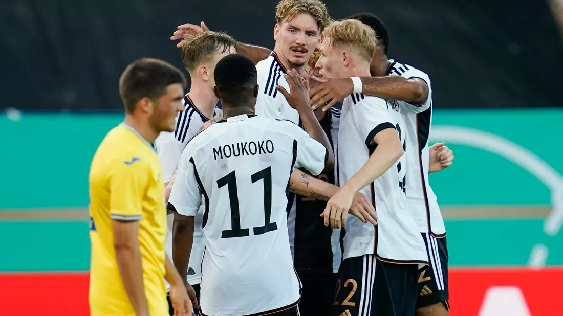 Die deutsche U21 setzte sich im Test gegen die Ukraine mit 2:0 durch. - Bild: Uwe Anspach/dpa