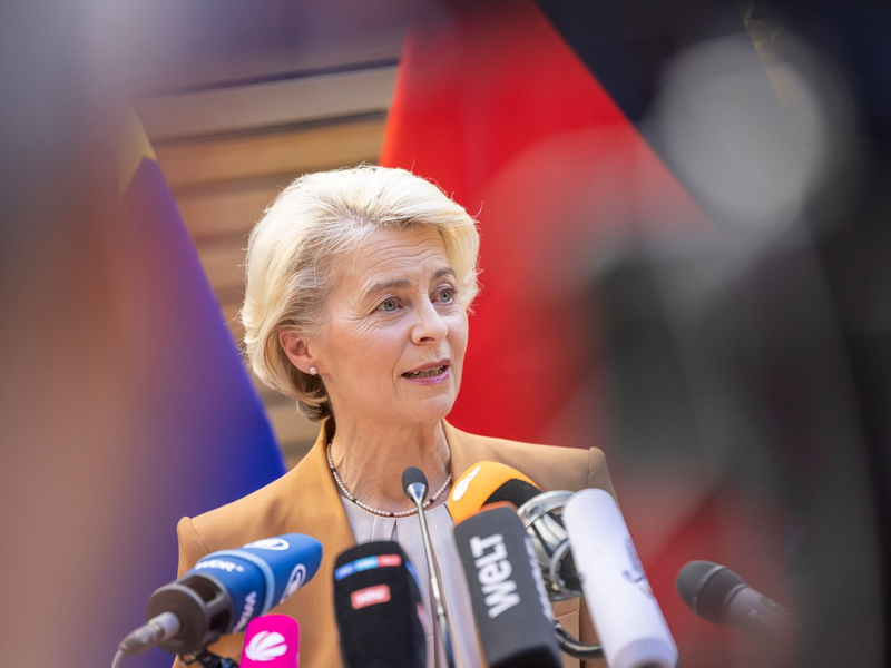 «Wichtig ist, dass wir die Grundsätze, die Grundprinzipien, aufrechterhalten», sagt EU-Kommissionspräsidentin Ursula von der Leyen vor dem Beginn des G20-Gipfels. - Foto: Thomas Banneyer/dpa