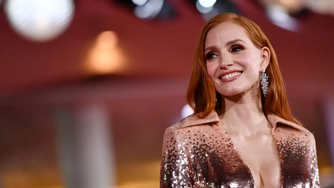 US-Schauspielerin Jessica Chastain kommt in Venedig zur Premiere des Films «Memory». - Bild: Matteo Rasero/LaPresse/AP/dpa