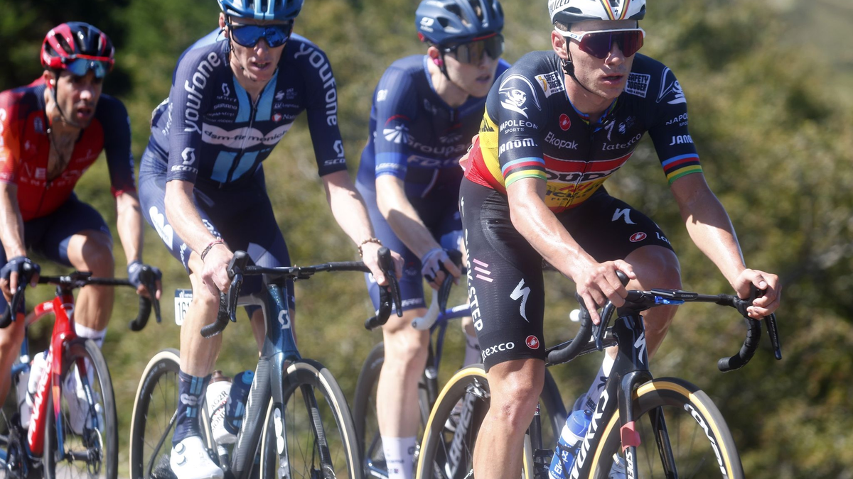 Holte sich bei der letzten Vuelta-Bergankunft den Tagessieg: Remco Evenepoel. - Foto: Pep Dalmau/Belga/dpa