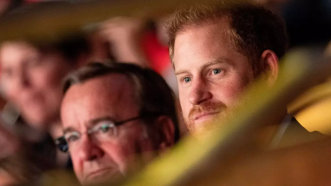 Prinz Harry, Herzog von Sussex, und Bundesverteidigungsminister Boris Pistorius (SPD) bei der Eröffnung der 6. Invictus Games. - Bild: Rolf Vennenbernd/dpa