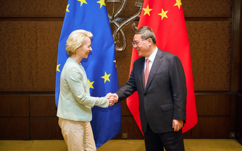 EU-Kommissionspräsidentin Ursula von der Leyen trifft in Neu Delhi Chinas Ministerpräsidenten Li Qiang. - Foto: Dati Bendo/European Commission/dpa