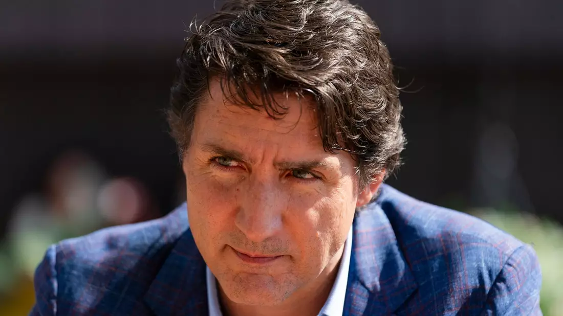 Muss noch ein wenig in Indien verweilen: Justin Trudeau. - Bild: Spencer Colby/The Canadian Press/AP/dpa