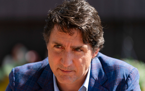 Muss noch ein wenig in Indien verweilen: Justin Trudeau. - Foto: Spencer Colby/The Canadian Press/AP/dpa