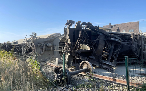 Teile des entgleisten Güterzuges: Das Unglück ereignete sich an einer Abzweigung von einer Hauptstrecke. - Foto: Christian Müller/Westfalennews/dpa