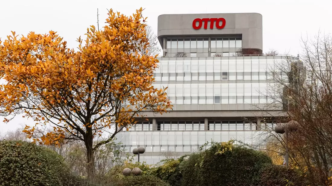 Die Zentrale des Versandhändlers Otto in Hamburg. - Bild: Markus Scholz/dpa