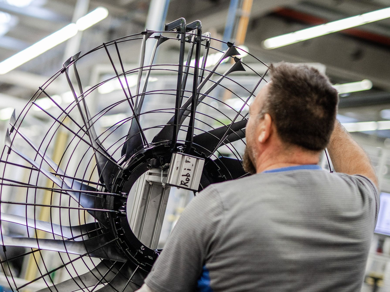 Die Lieferprobleme der deutschen Industrie entspannen sich allmählich (Symbolbild). - Foto: Christoph Schmidt/dpa