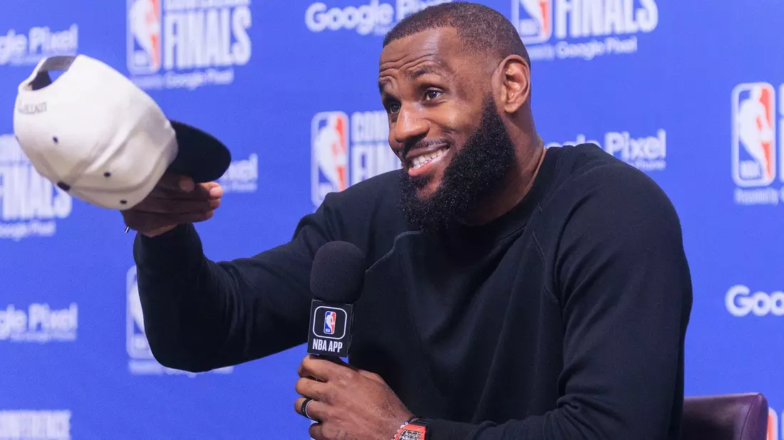LeBron James und weitere NBA-Superstars wollen einem Bericht zufolge bei den Olympischen Spielen in Paris dabei sein. - Bild: Javier Rojas/Prensa Internacional via ZUMA/dpa