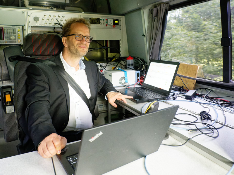 «Vertrauen ist gut, Kontrolle ist besser», sagt Klaus Müller, Präsident der Bundesnetzagentur. - Foto: Henning Kaiser/dpa