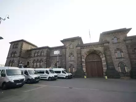 Die Haftanstalt Wandsworth, aus der ein britischer Soldat, der auf seinen Prozess wegen Terrorverdachts wartete, ausgebrochen war. - Foto: Yui Mok/PA Wire/dpa