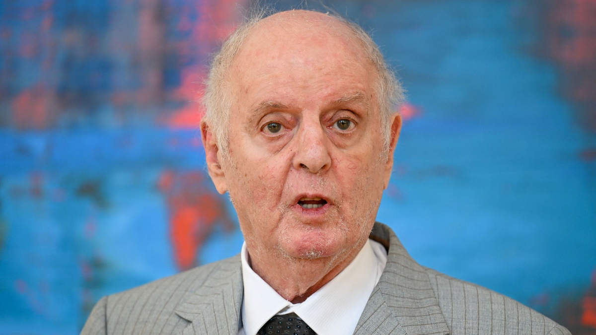 Der Dirigent Daniel Barenboim wird Ehrenbürger Berlins. - Foto: Soeren Stache/dpa