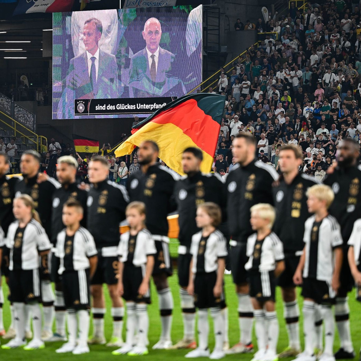 Mit Henrichs, Müller und Tah standen gleich drei Neue im Vergleich zum Japan-Spiel in der Startelf. - Foto: Bernd Thissen/dpa