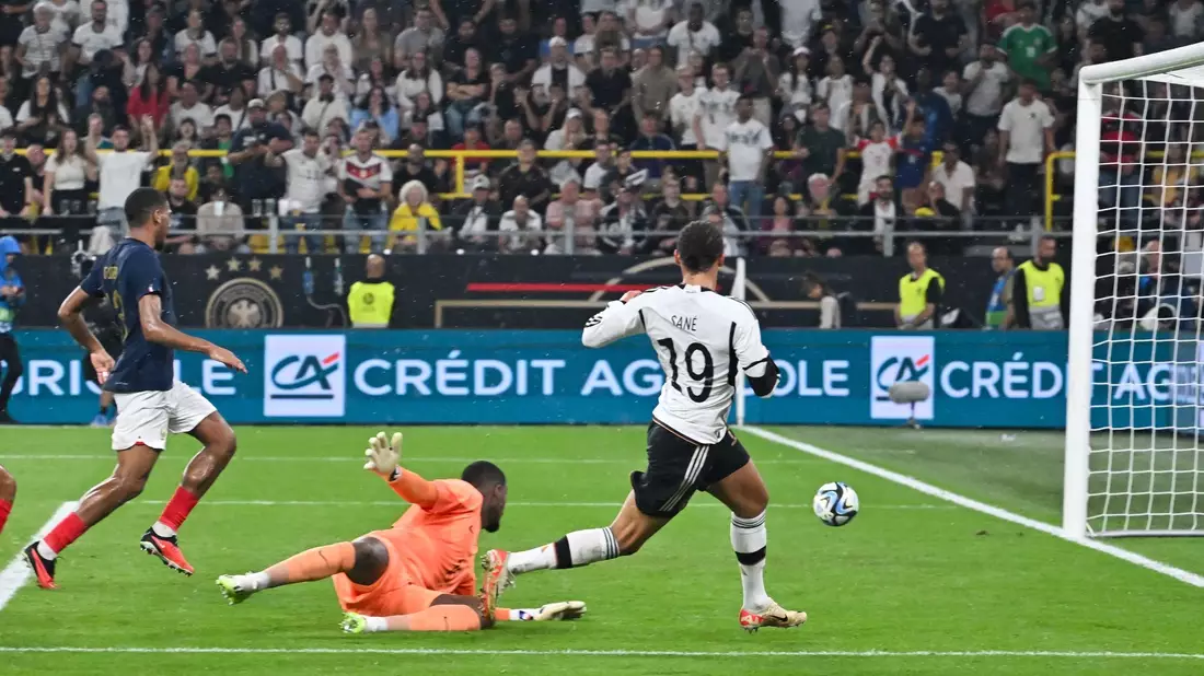 Leroy Sane erzielte den Treffer zum zwischenzeitlichen 2:0 für das DFB-Team. - Bild: Bernd Thissen/dpa