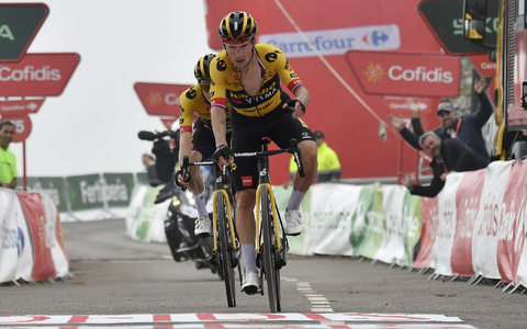 Primoz Roglic setzte sich auf der 17. Etappe der Vuelta durch. - Foto: Pep Dalmau/Belga/dpa