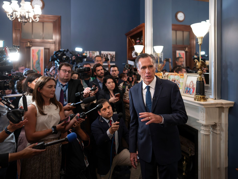 Mitt Romney, republikanischer Senator von Utah, wird 2024 nicht zur Wiederwahl antreten. - Foto: J. Scott Applewhite/AP